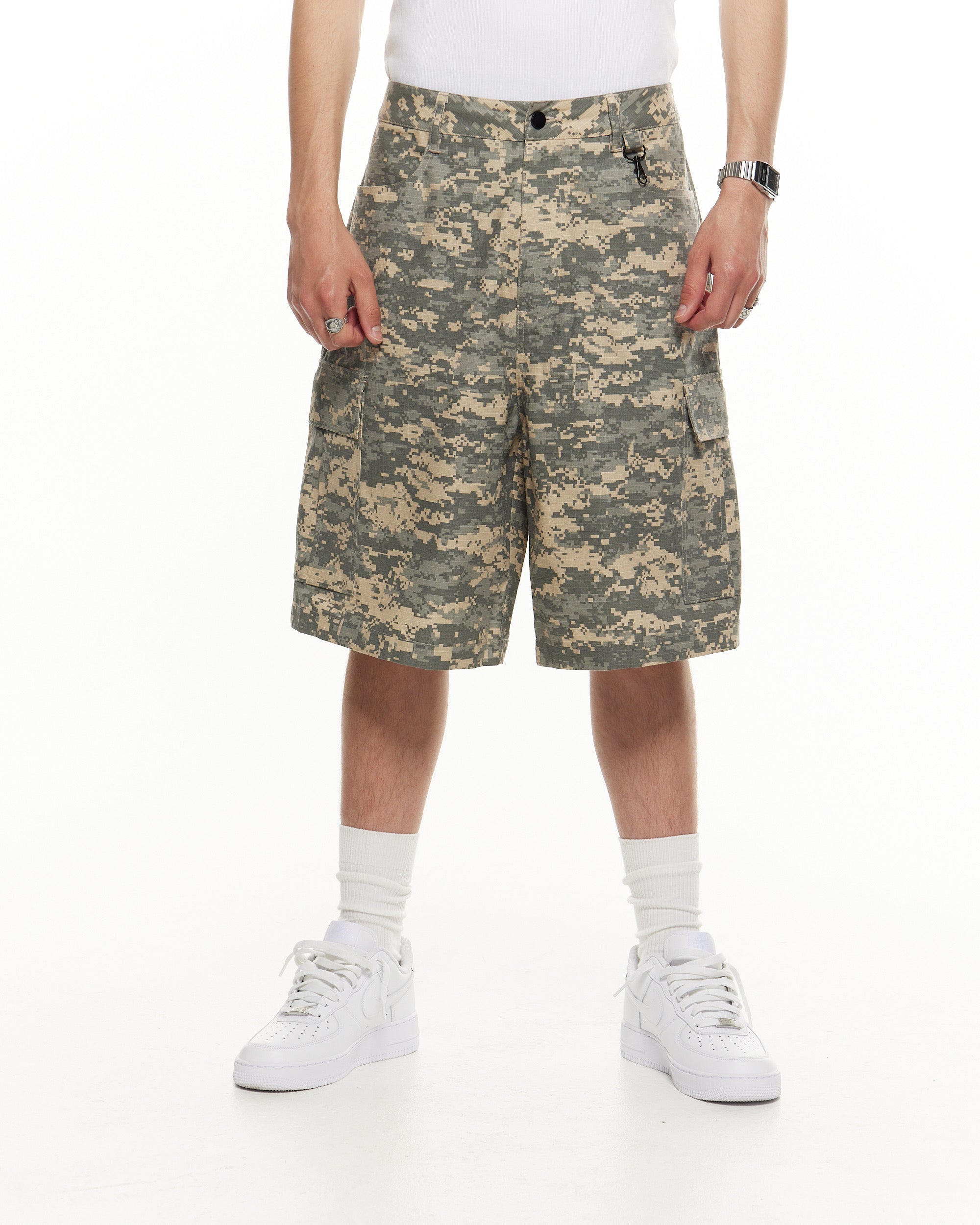 CARGO SHORT - DIGI CAMO - SWEATS EU