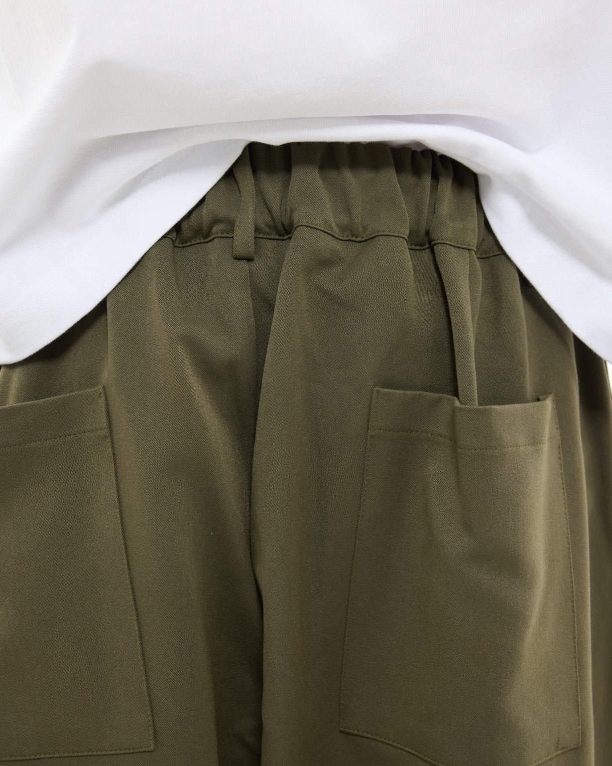 PLEATED PANT - OLIVE - SWEATS EU