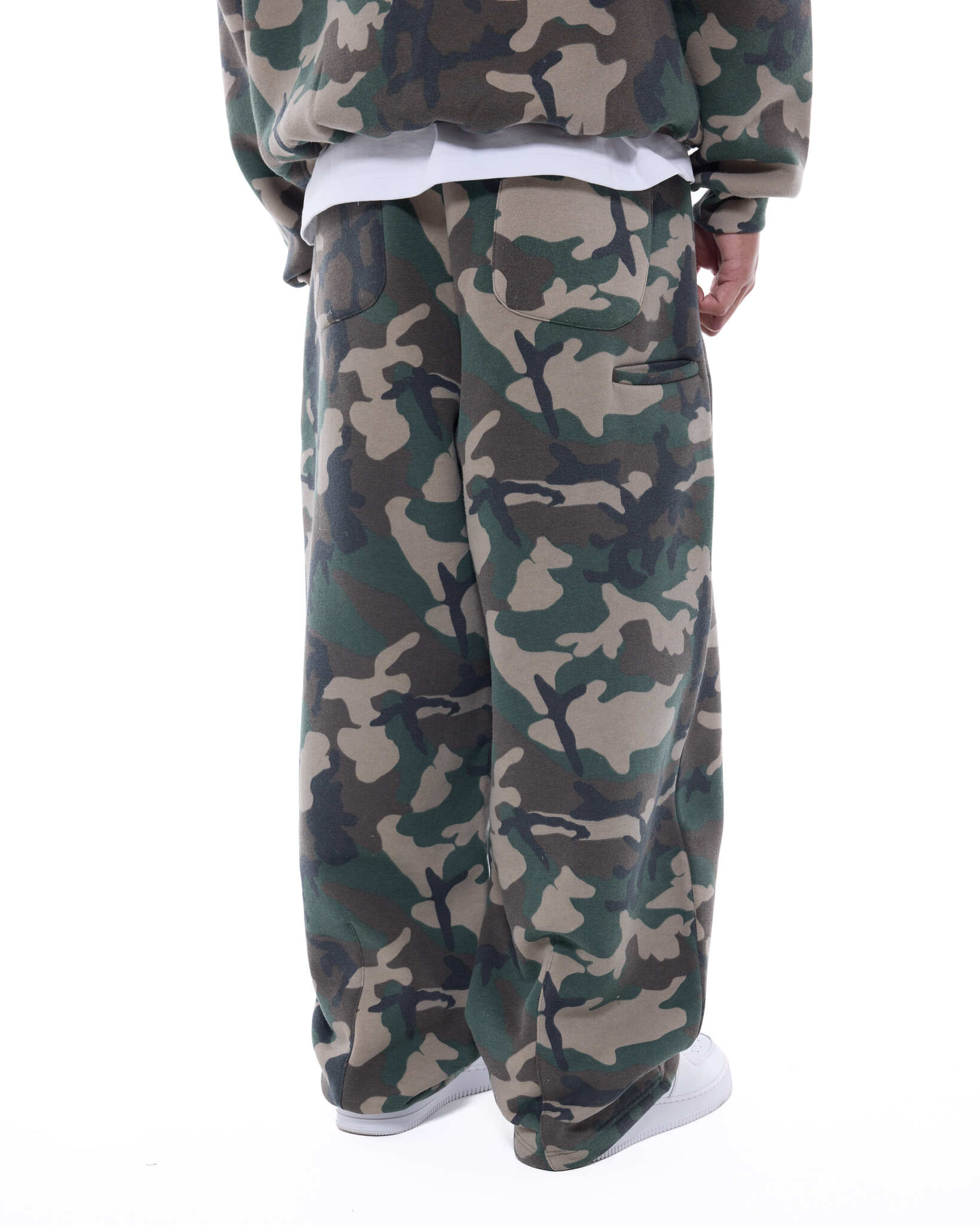 COZY STRAIGHT LEG SWEATS - CAMO - SWEATS EU