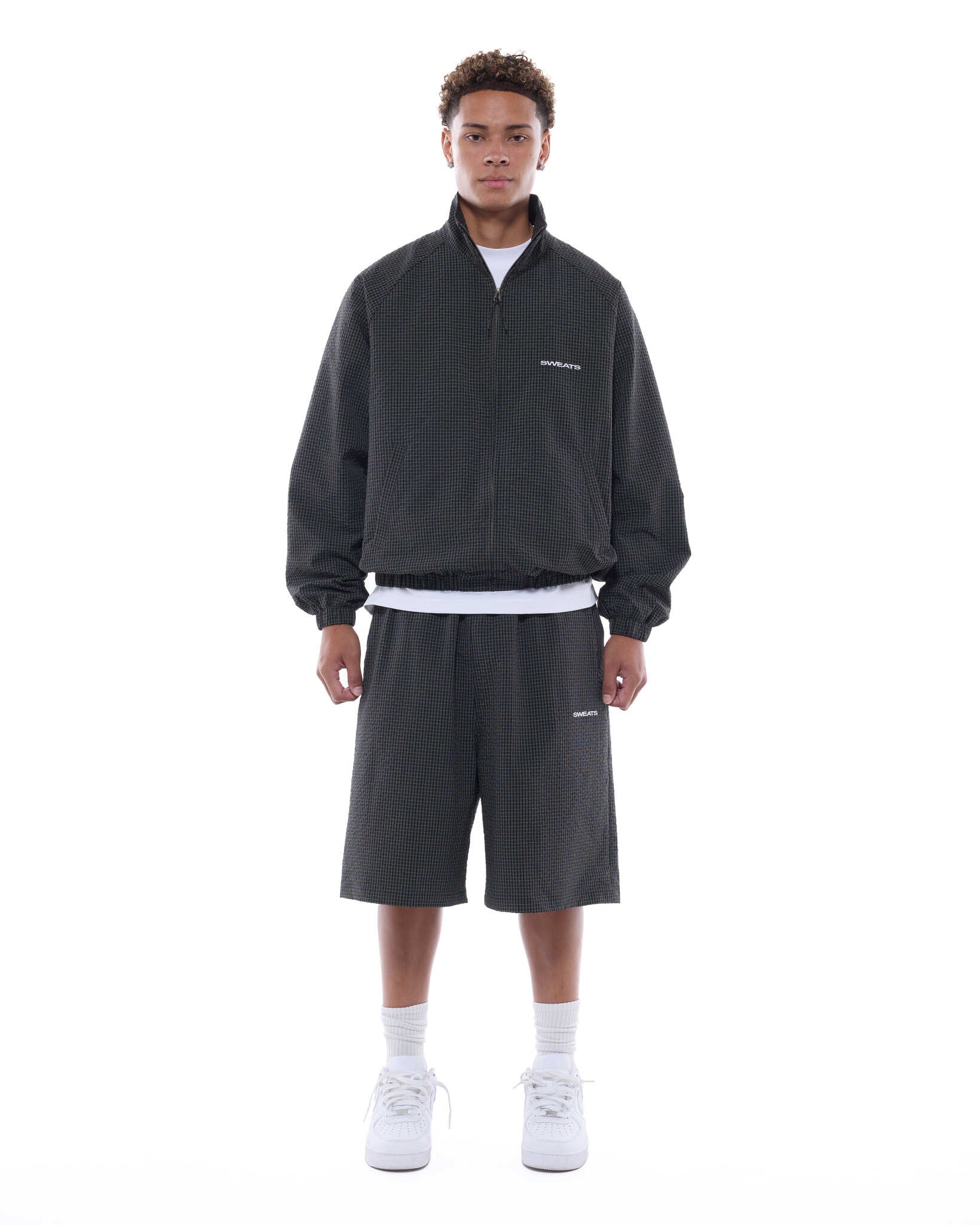 CHECKERED TRACK SHORT - BLACK/WHITE - SWEATS EU