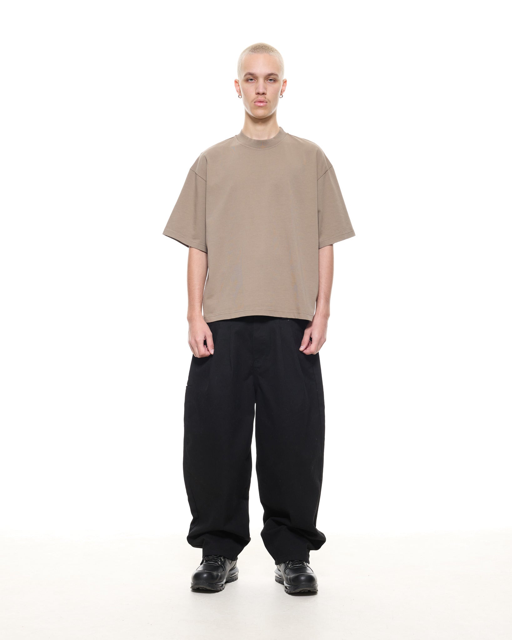 SIGNATURE BLANK T-SHIRT - DUST - SWEATS EU