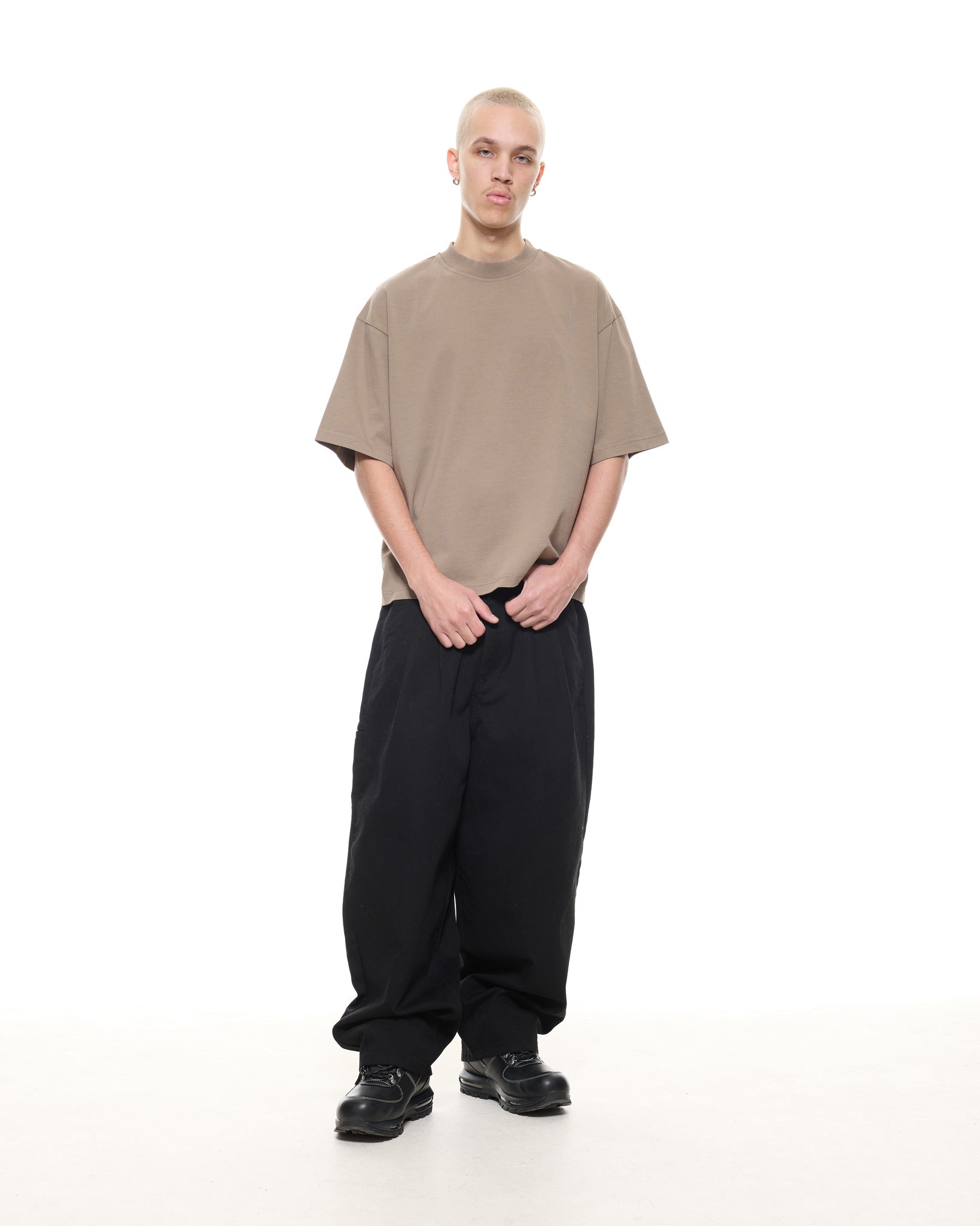 SIGNATURE BLANK T-SHIRT - DUST - SWEATS EU