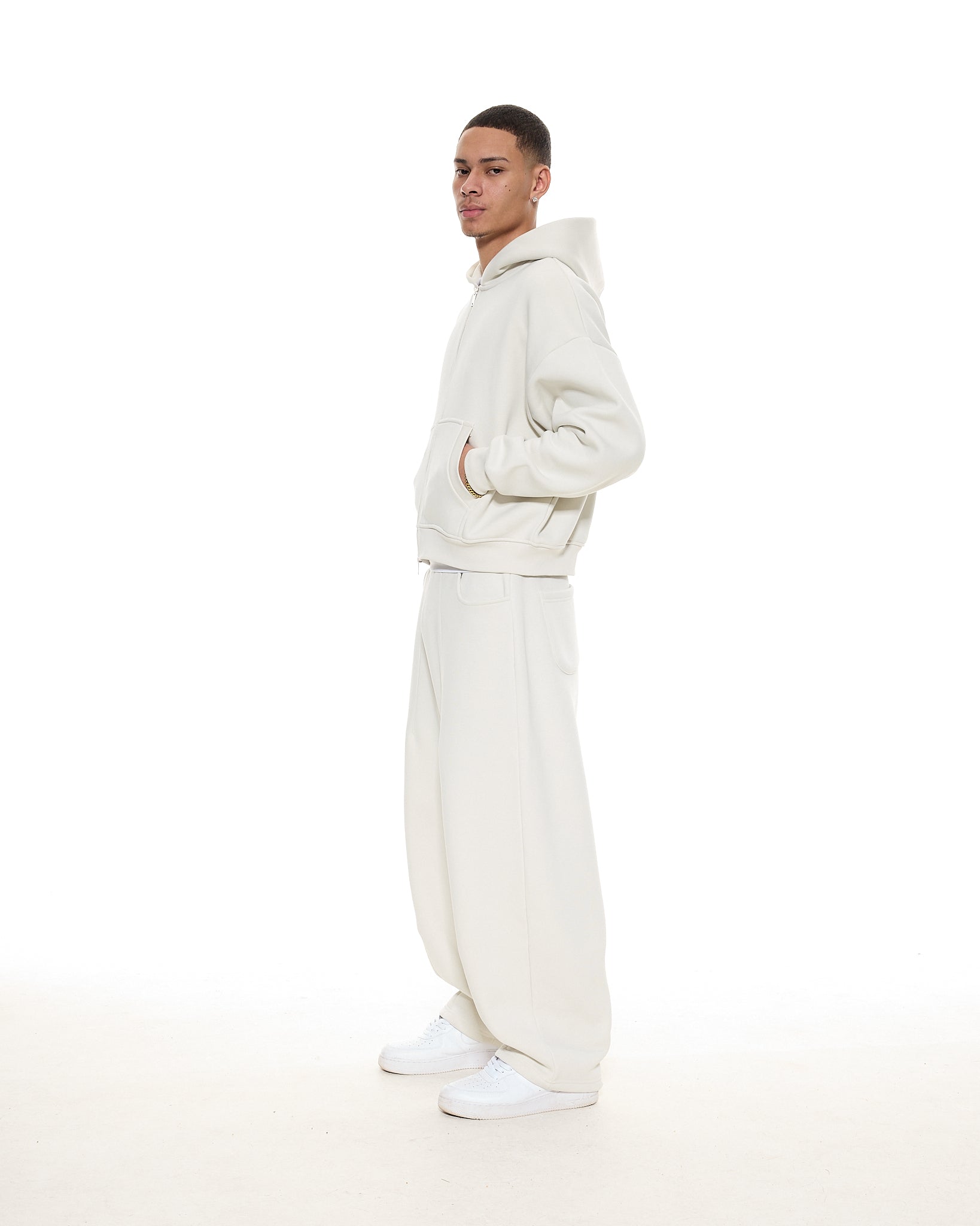 COZY ZIP UP - CHALK - SWEATS EU