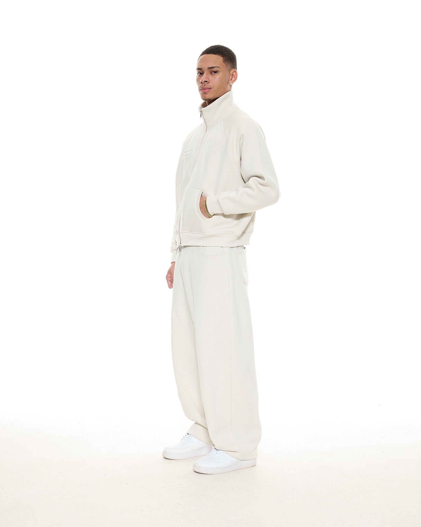 COZY TRACK JACKET - CHALK - SWEATS EU