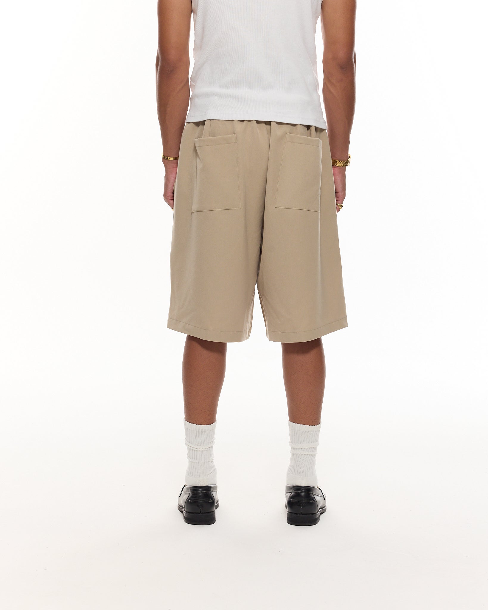 PLEATED SHORT - SAND