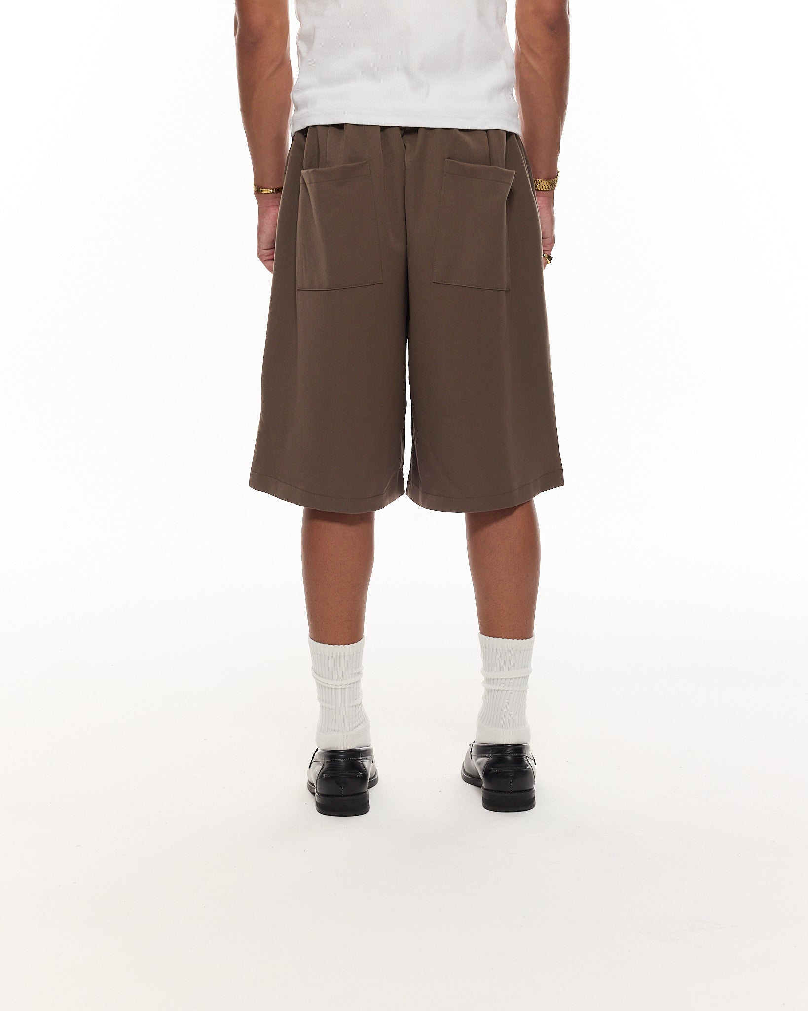 PLEATED SHORT - BROWN
