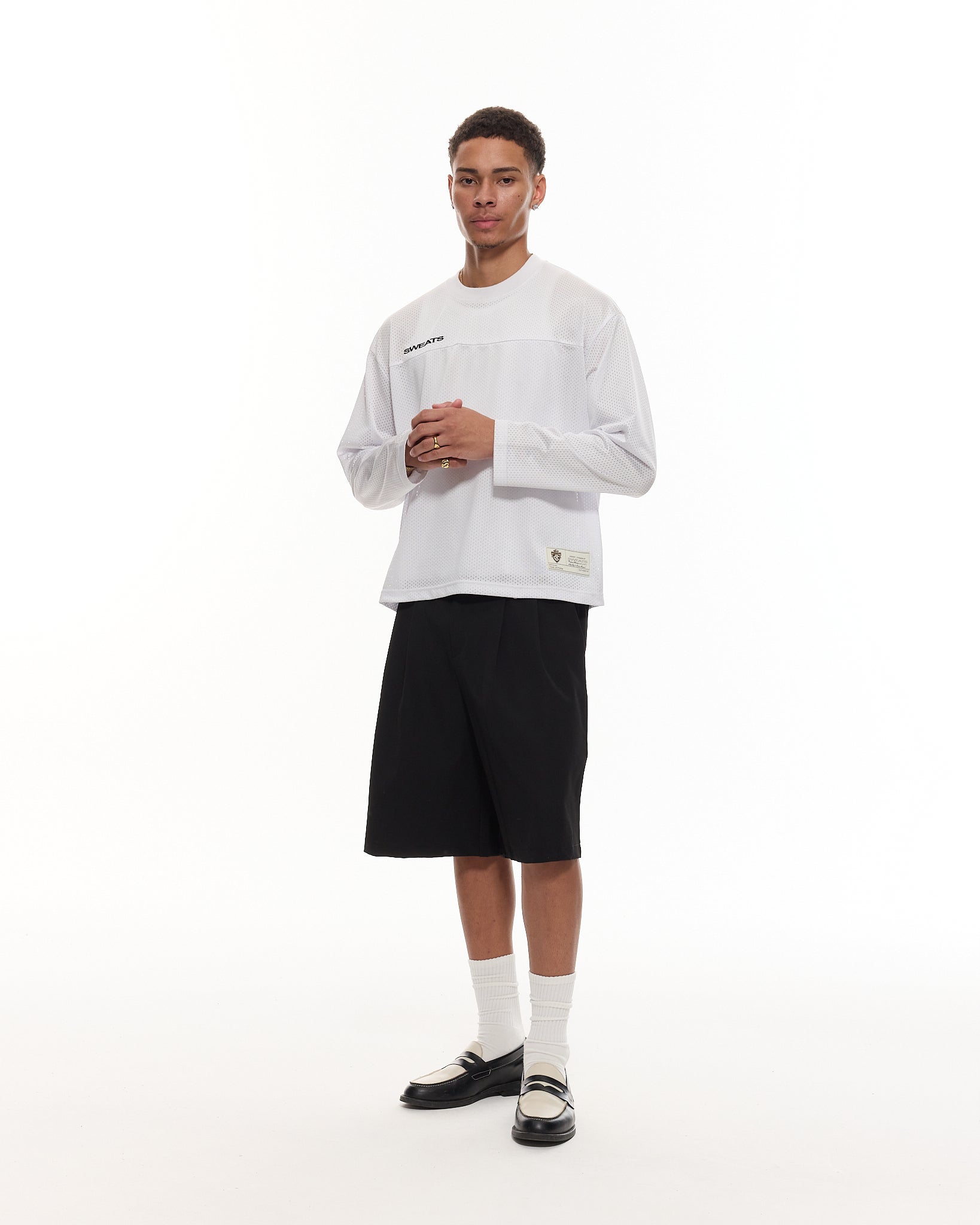 PLEATED SHORT - BLACK - SWEATS EU