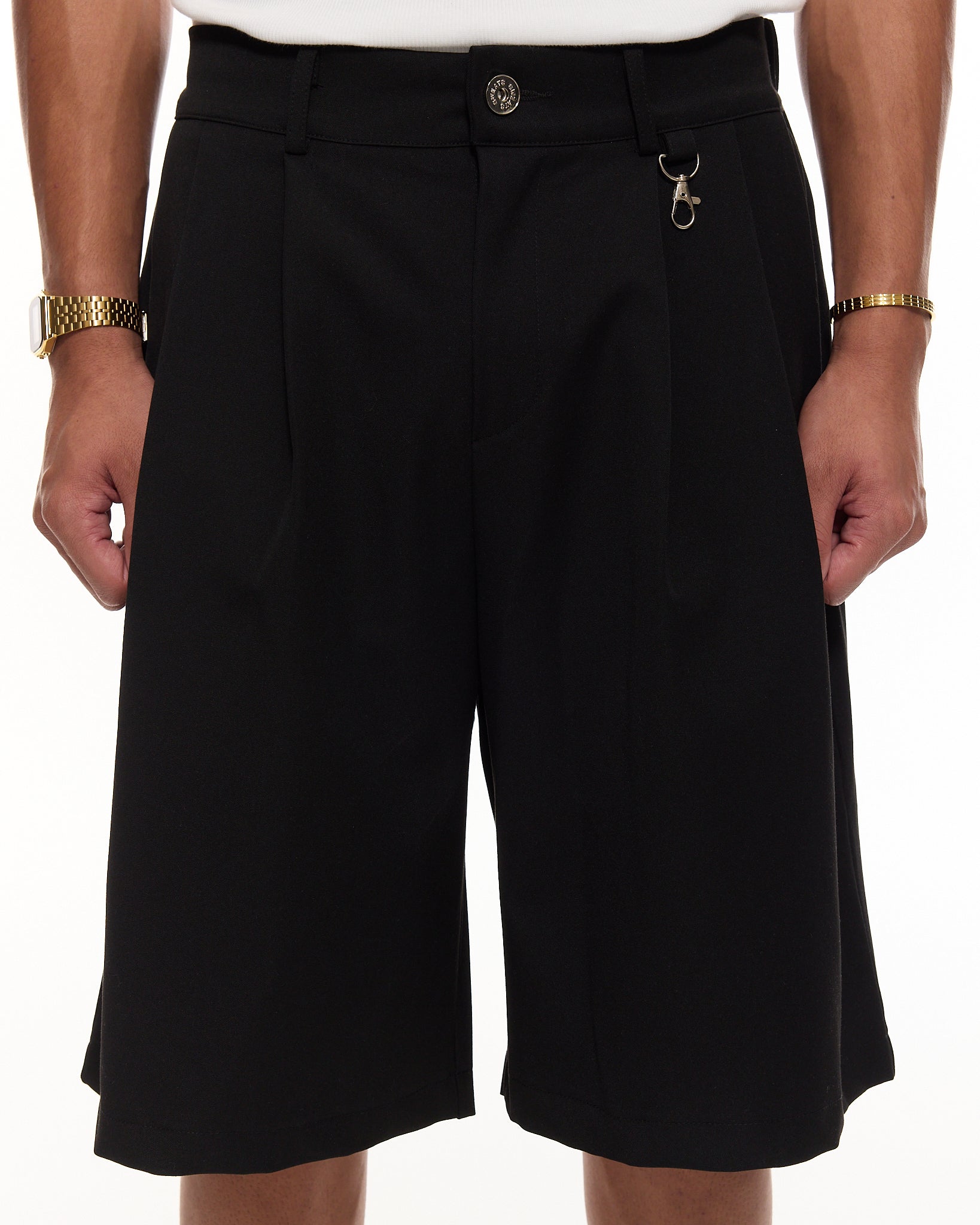 PLEATED SHORT - BLACK - SWEATS EU