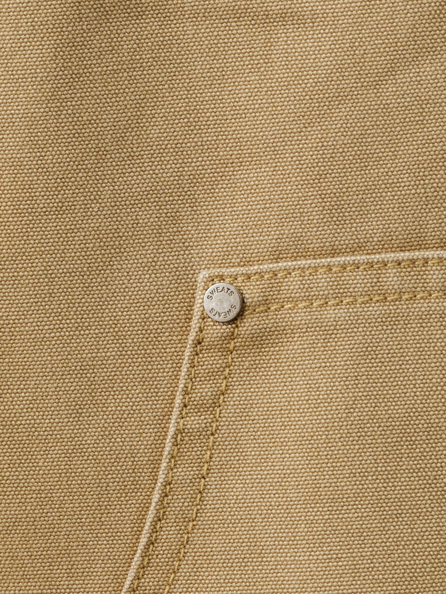 Sand-colored double knee shorts by SWEATS EU, casual summer shorts with reinforced knee patches, front and back view.