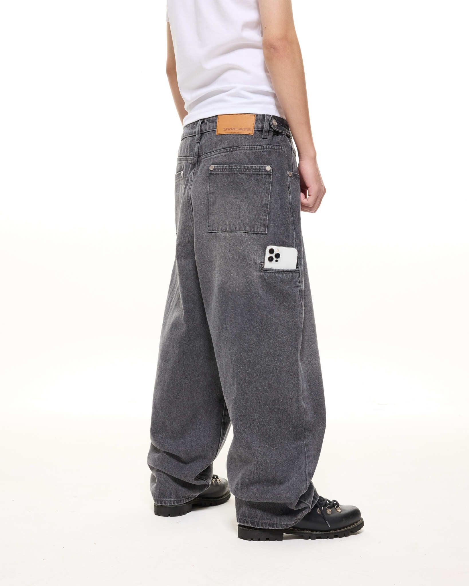 DENIM BAGGY JEANS - WASHED BLACK - SWEATS EU