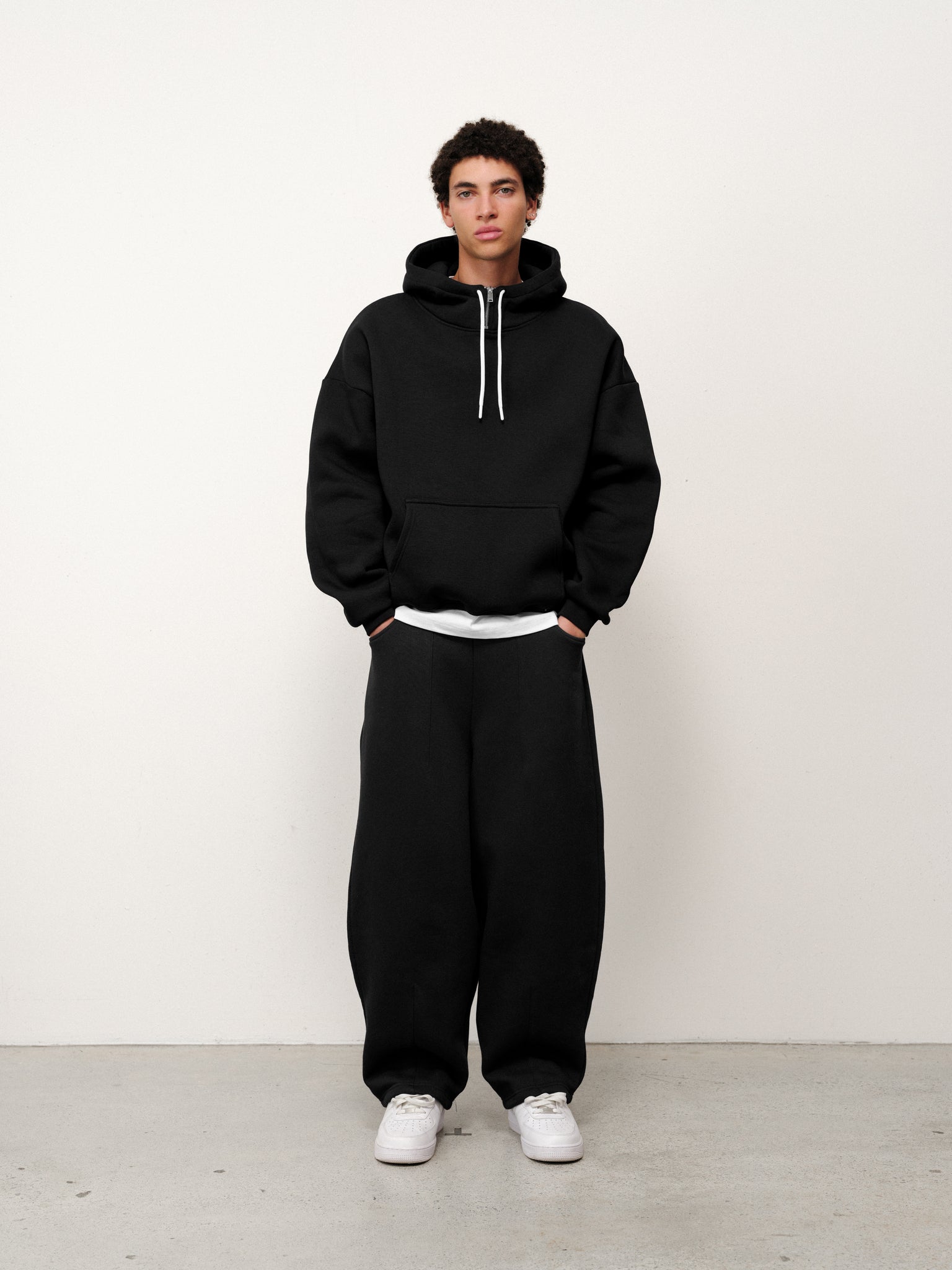 COZY STRAIGHT LEG SWEATS - BLACK