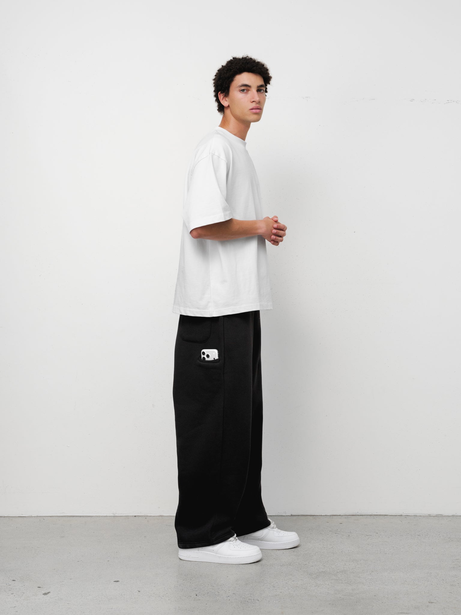 COZY STRAIGHT LEG SWEATS - BLACK