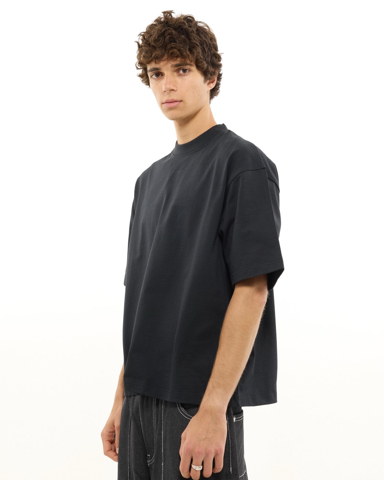 SIGNATURE BLANK T-SHIRT - BLACK - SWEATS EU