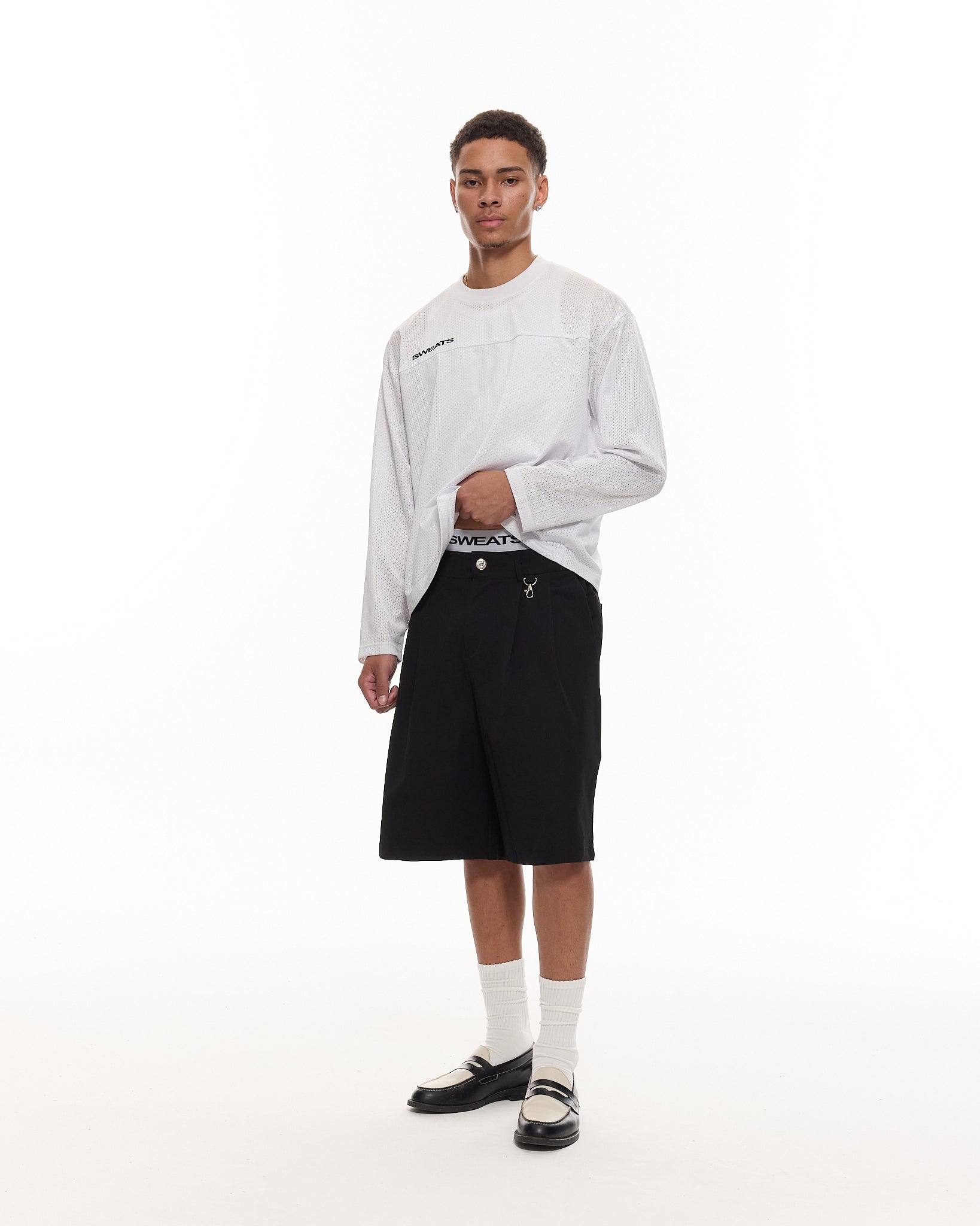 パンツ SWEATSCOLLECTIVE PLEATED SHORTS - BLACK PLEATED SHORTS - BLACK