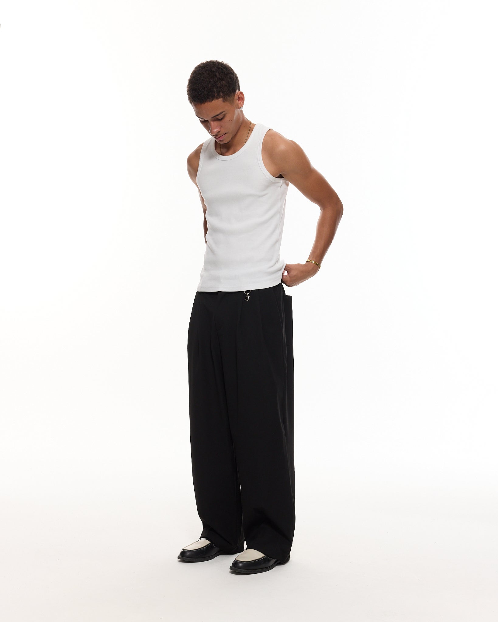 PLEATED PANT - BLACK