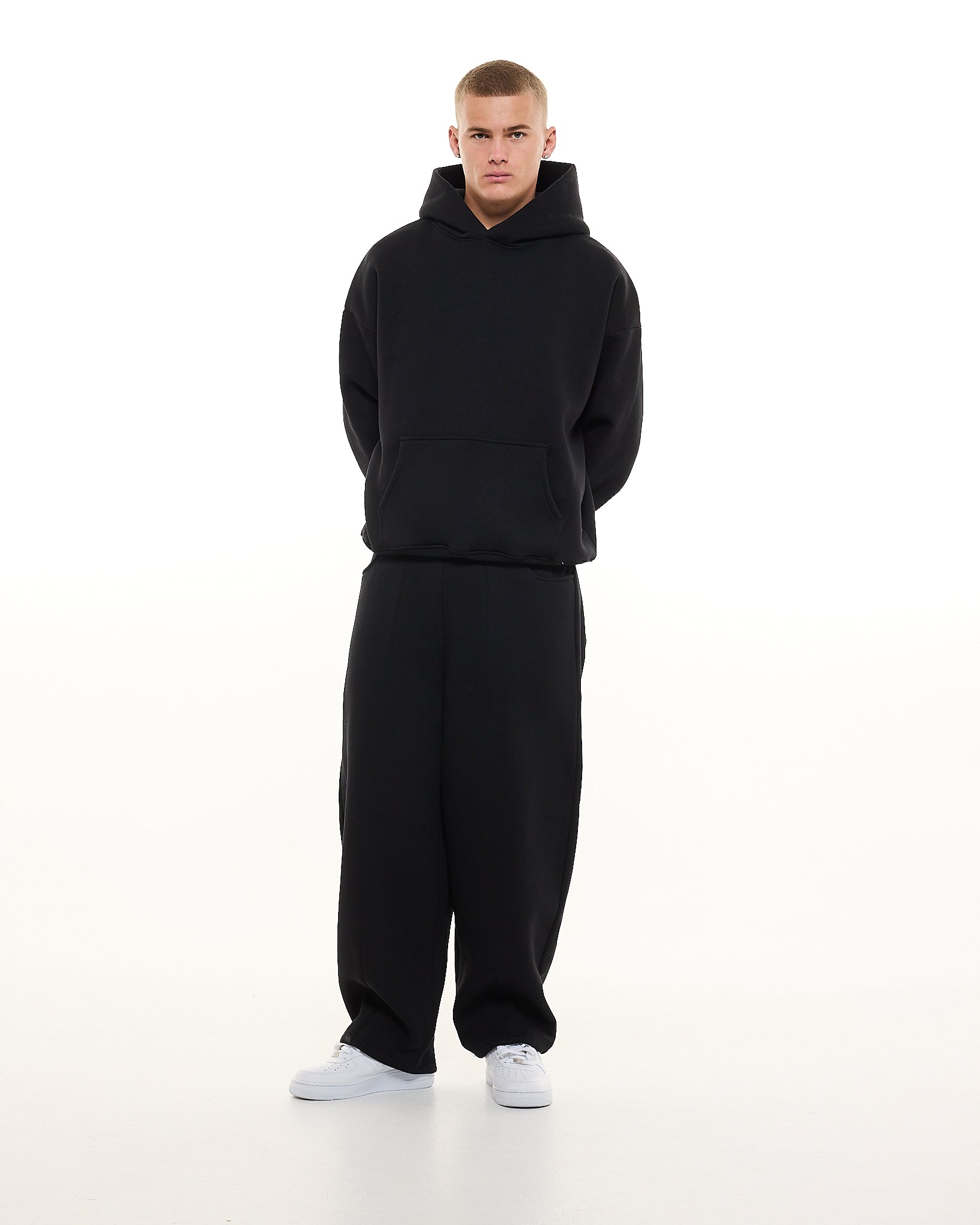 COZY STRAIGHT LEG SWEATS - BLACK - SWEATS EU