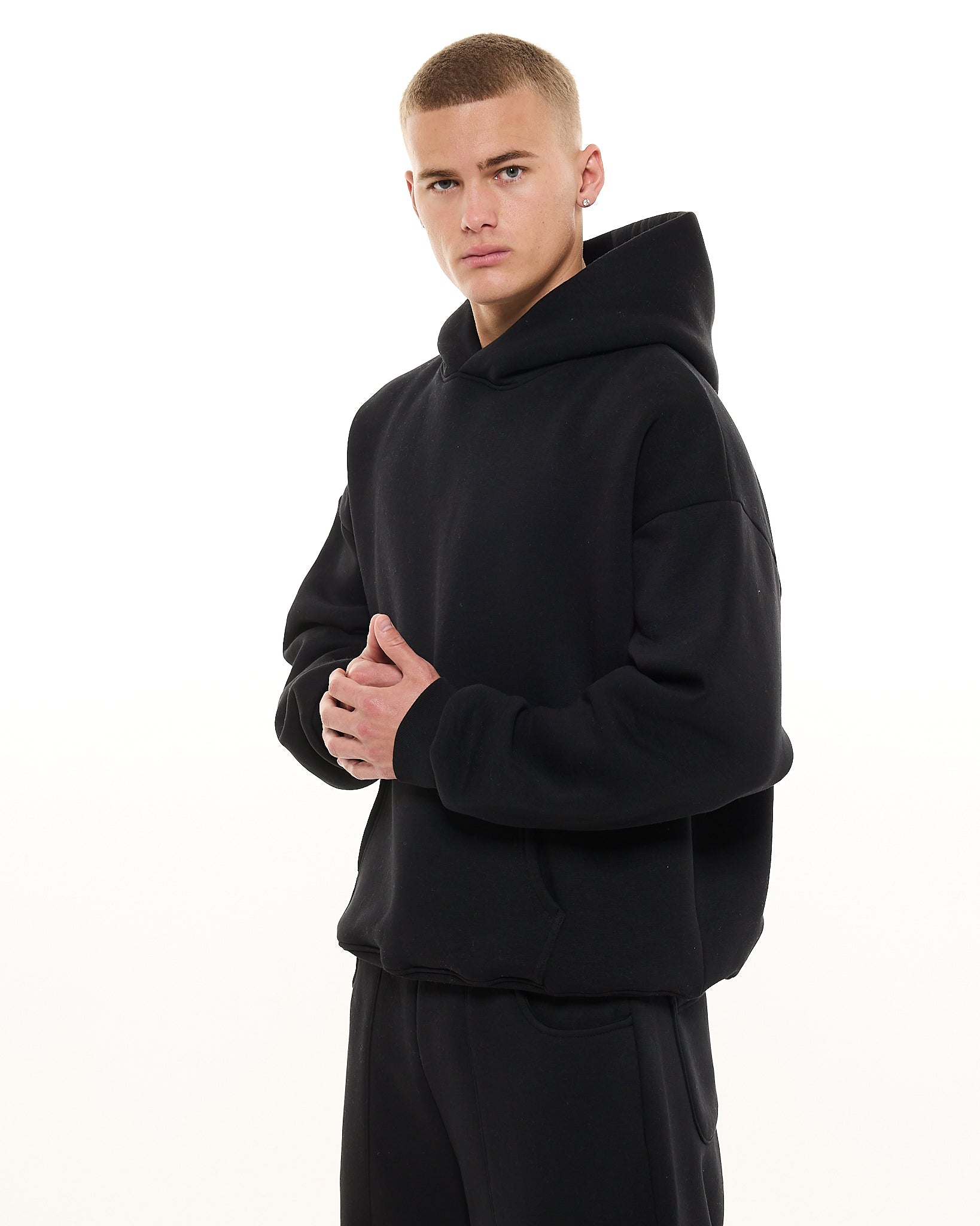 COZY HOODIE - BLACK - SWEATS EU