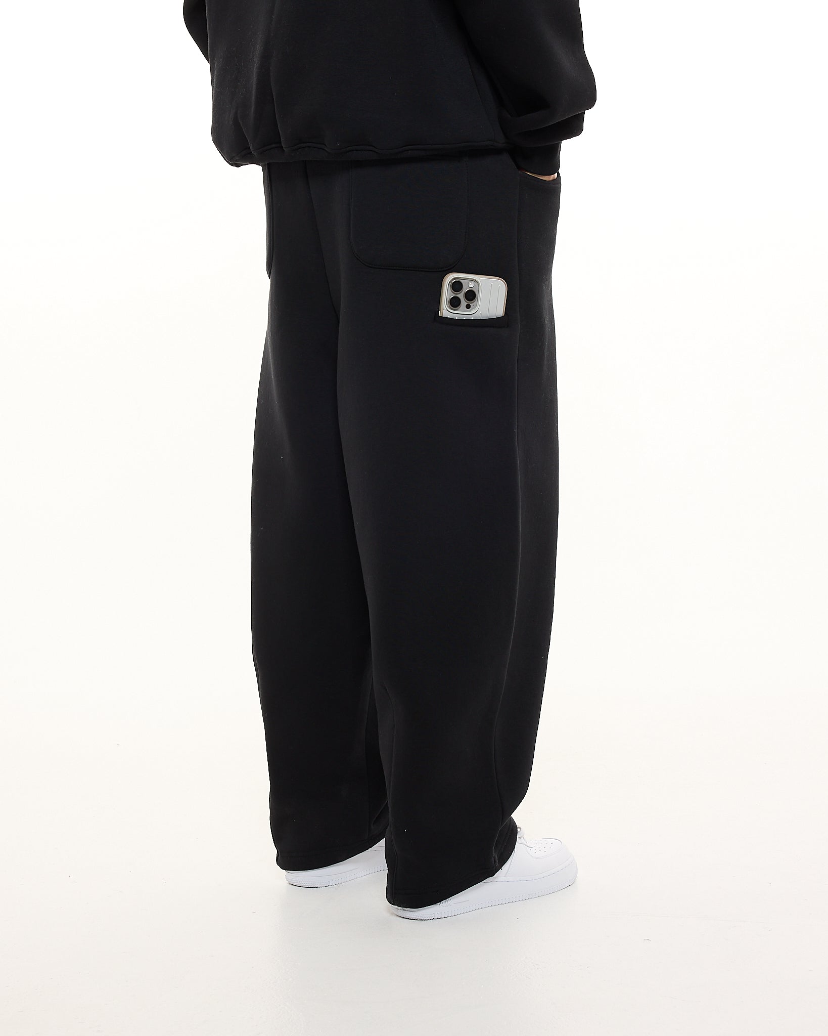 COZY STRAIGHT LEG SWEATS - BLACK - SWEATS EU