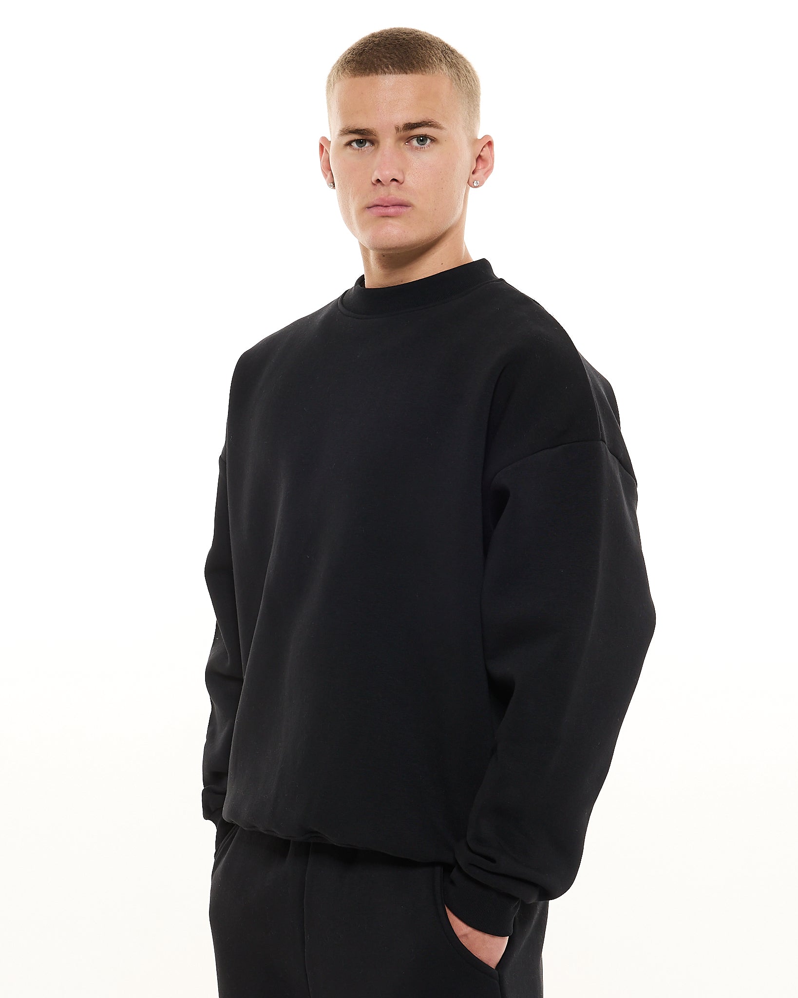 COZY SWEATER - BLACK - SWEATS EU