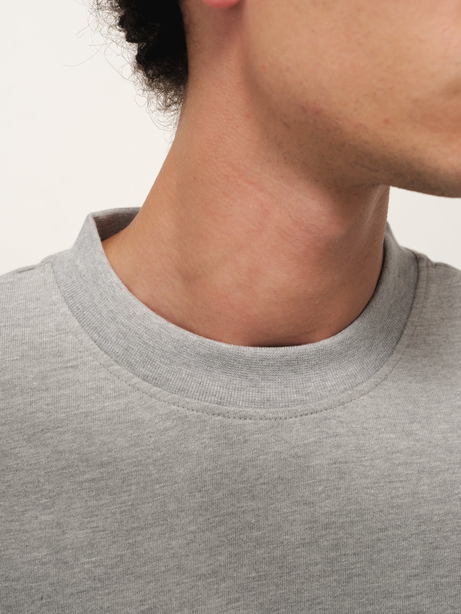 Marle grey Signature blank T-shirt from Sweats EU, shown flat with front view, soft fabric, and classic crew neckline.