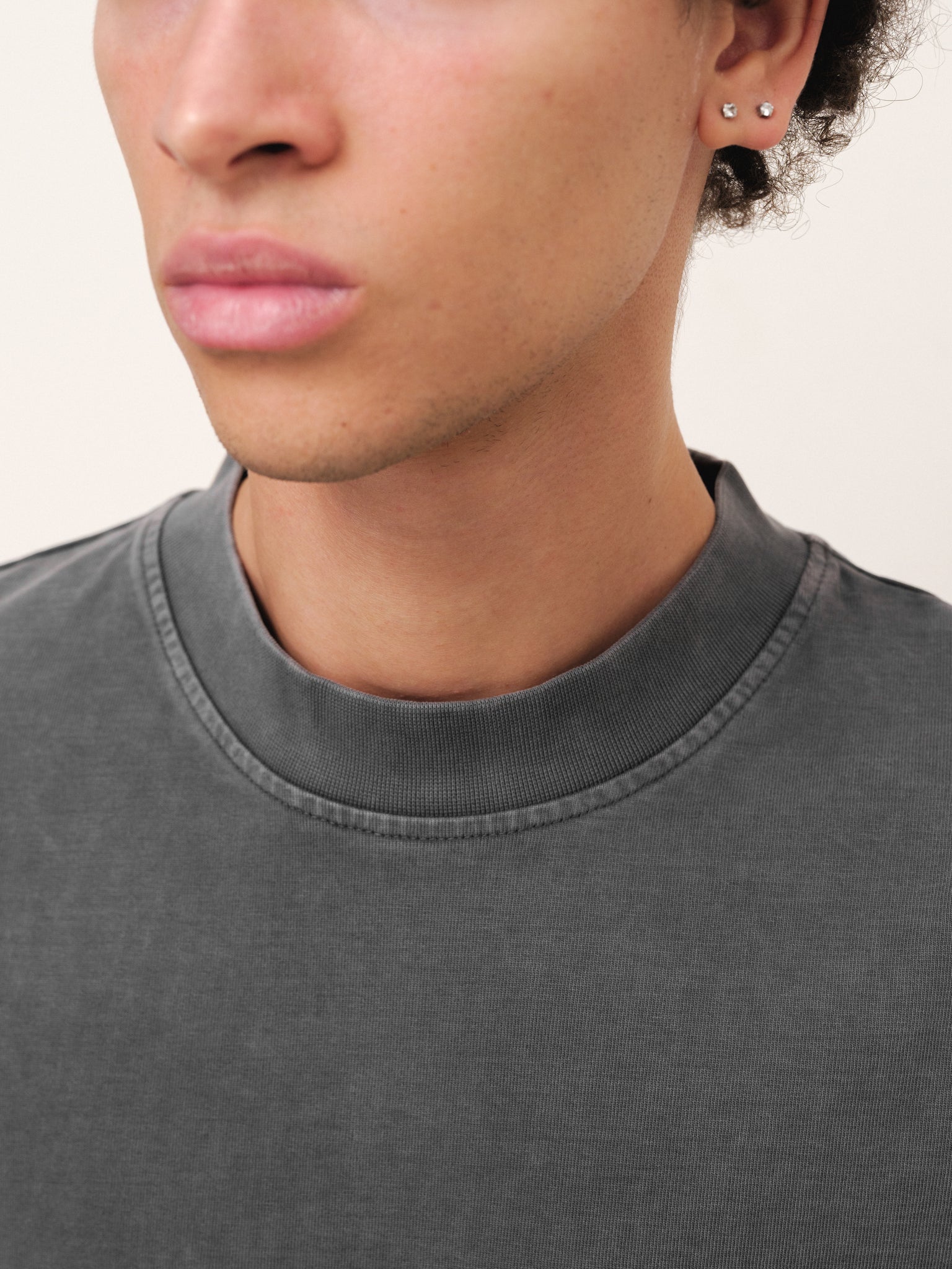 Washed grey Signature Blank T-shirt from Sweats EU, full front view showing comfortable fit and soft fabric.